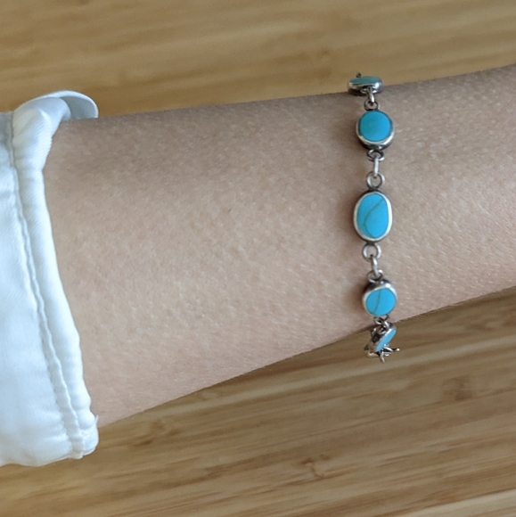 Gorgeous Delicate Blue Stone Bracelet - Picture 3 of 3